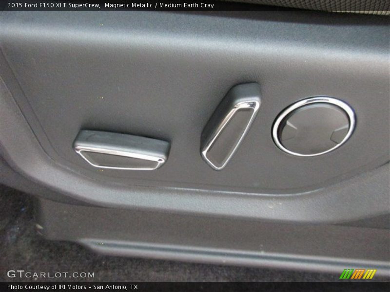 Magnetic Metallic / Medium Earth Gray 2015 Ford F150 XLT SuperCrew