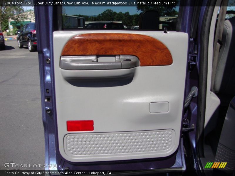 Medium Wedgewood Blue Metallic / Medium Flint 2004 Ford F250 Super Duty Lariat Crew Cab 4x4