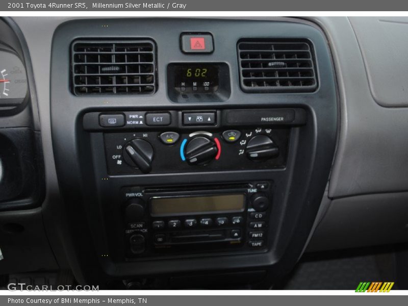 Millennium Silver Metallic / Gray 2001 Toyota 4Runner SR5