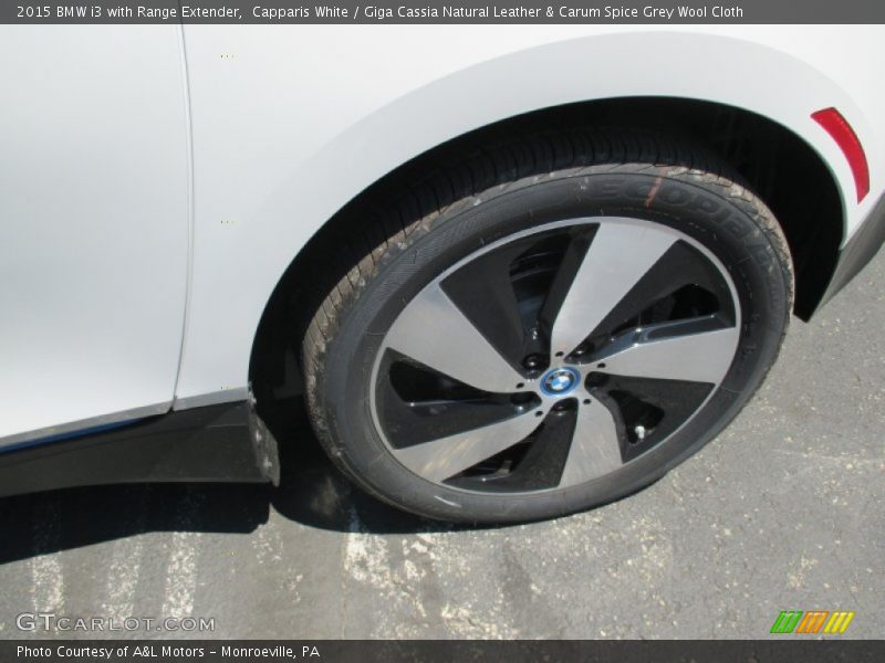 Capparis White / Giga Cassia Natural Leather & Carum Spice Grey Wool Cloth 2015 BMW i3 with Range Extender