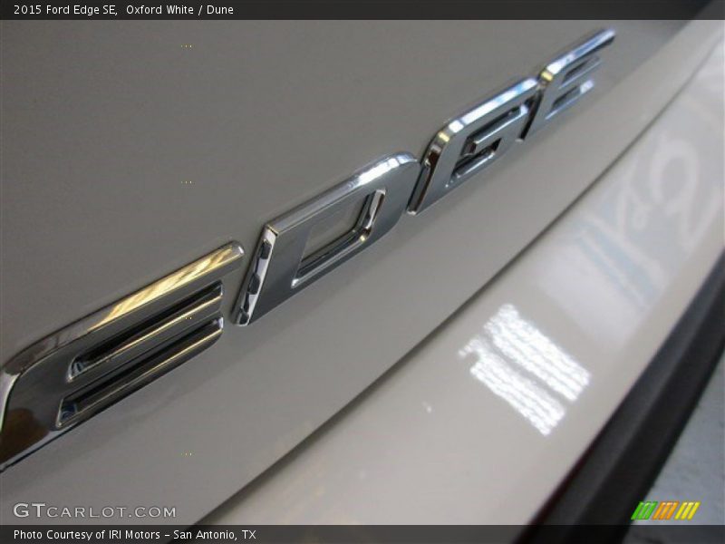 Oxford White / Dune 2015 Ford Edge SE