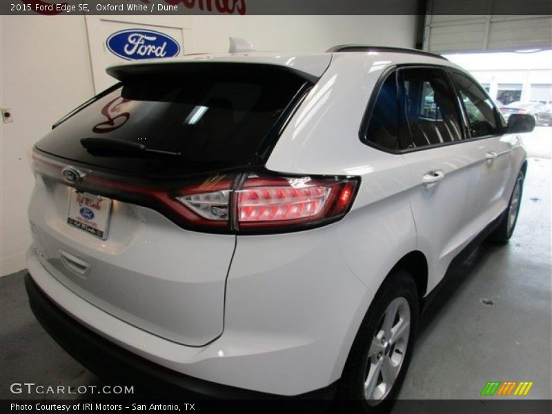 Oxford White / Dune 2015 Ford Edge SE