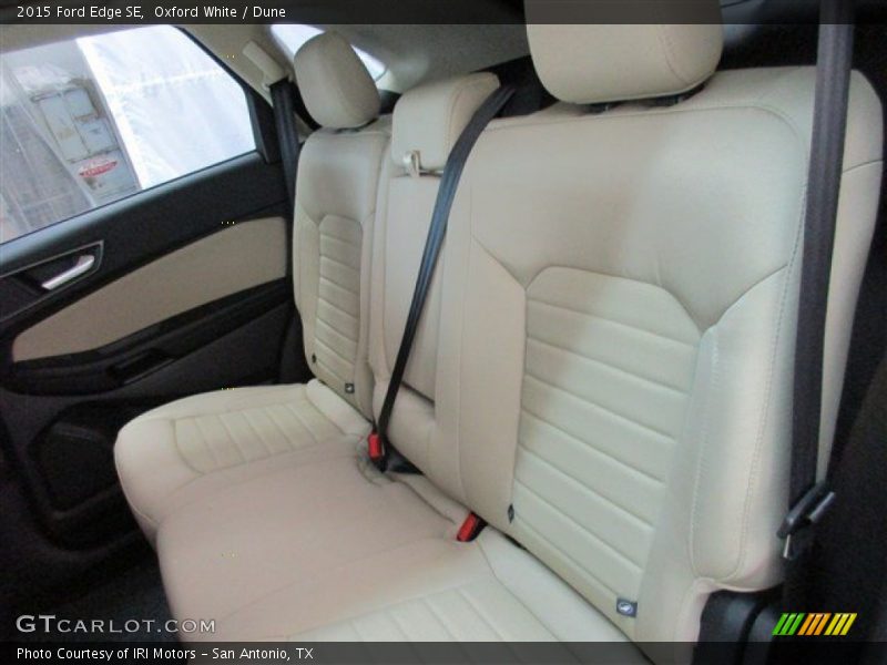 Oxford White / Dune 2015 Ford Edge SE