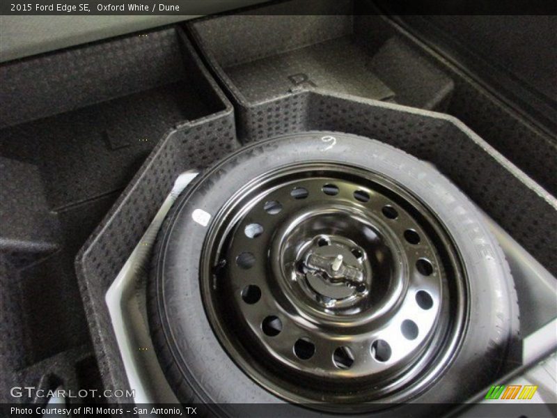 Oxford White / Dune 2015 Ford Edge SE