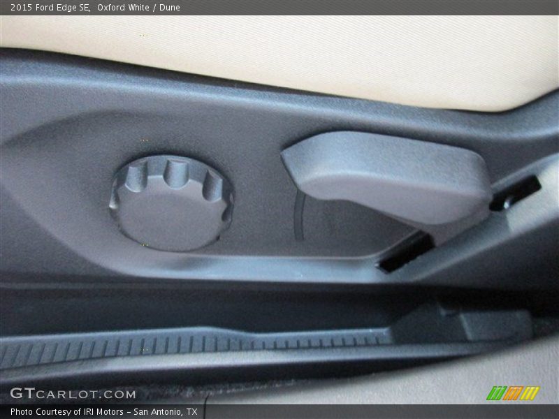 Oxford White / Dune 2015 Ford Edge SE
