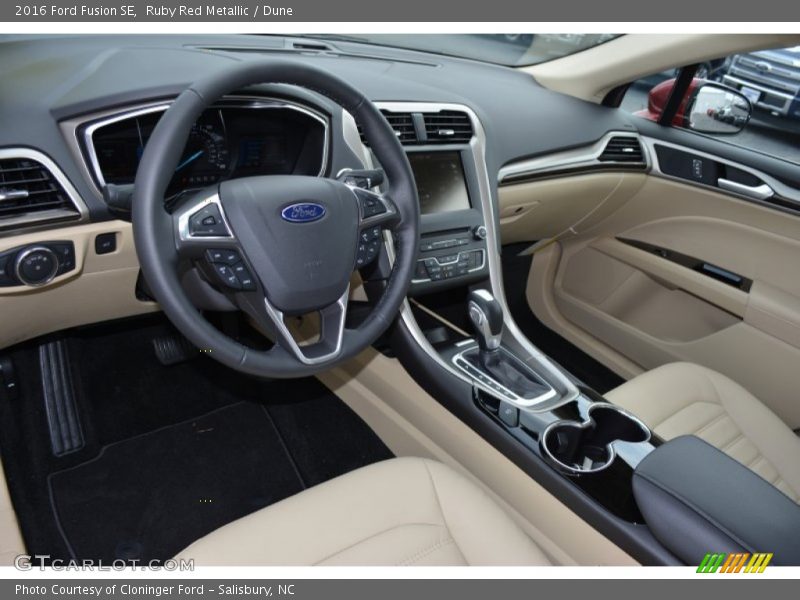  2016 Fusion SE Dune Interior