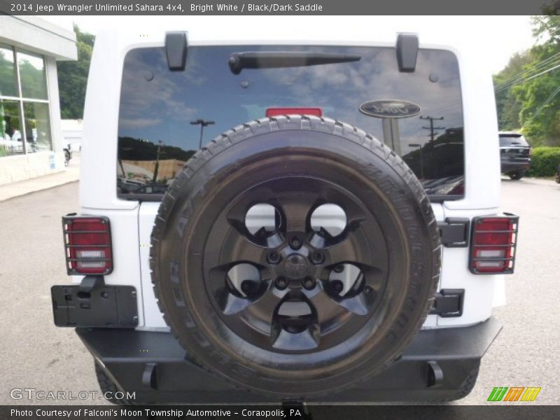 Bright White / Black/Dark Saddle 2014 Jeep Wrangler Unlimited Sahara 4x4