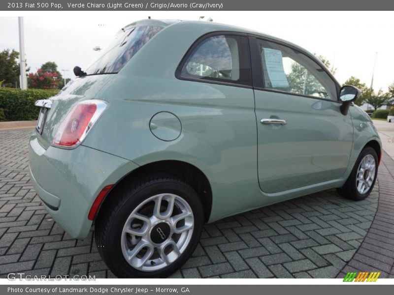 Verde Chiaro (Light Green) / Grigio/Avorio (Gray/Ivory) 2013 Fiat 500 Pop