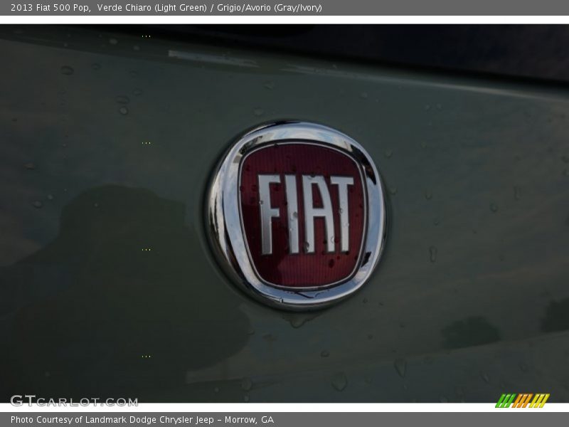 Verde Chiaro (Light Green) / Grigio/Avorio (Gray/Ivory) 2013 Fiat 500 Pop