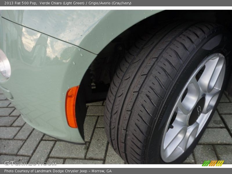 Verde Chiaro (Light Green) / Grigio/Avorio (Gray/Ivory) 2013 Fiat 500 Pop