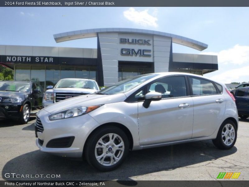 Ingot Silver / Charcoal Black 2014 Ford Fiesta SE Hatchback