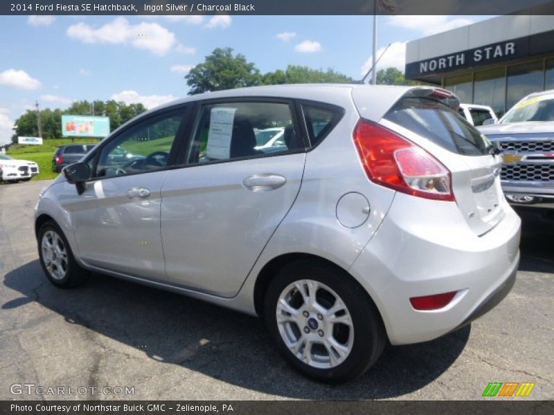 Ingot Silver / Charcoal Black 2014 Ford Fiesta SE Hatchback