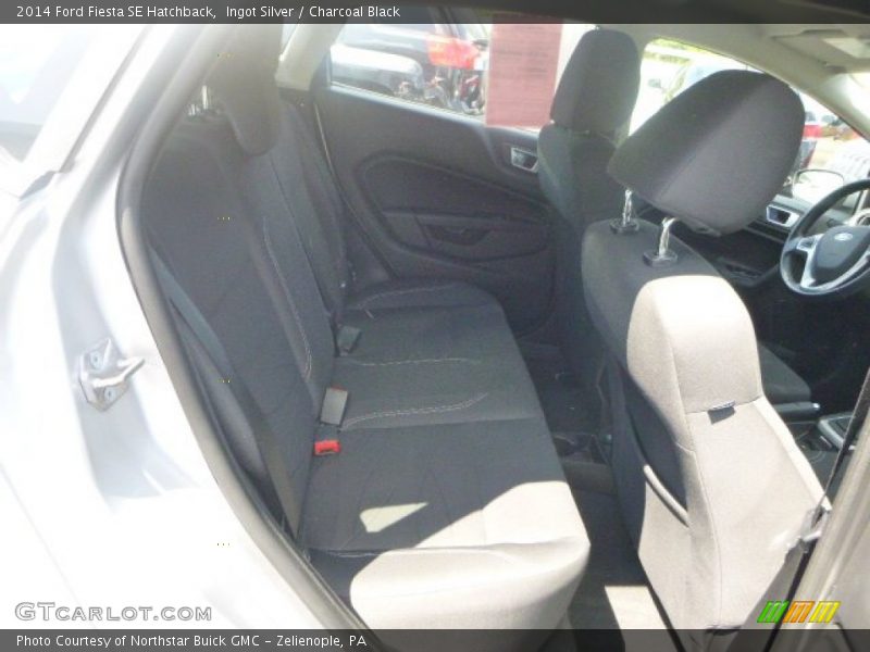 Ingot Silver / Charcoal Black 2014 Ford Fiesta SE Hatchback