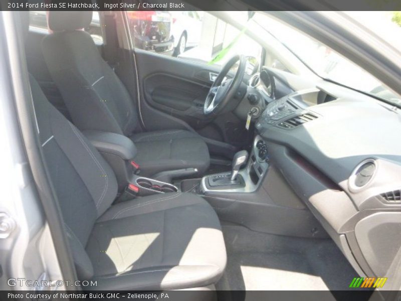 Ingot Silver / Charcoal Black 2014 Ford Fiesta SE Hatchback