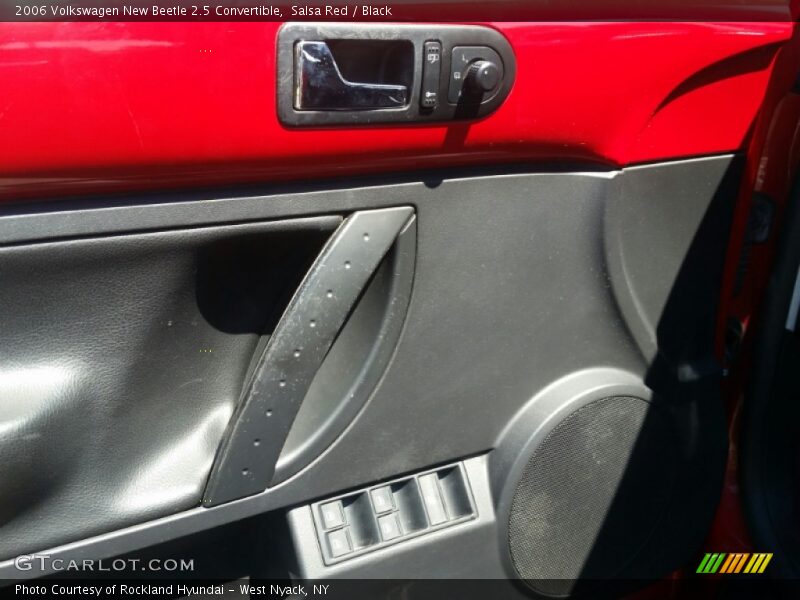 Salsa Red / Black 2006 Volkswagen New Beetle 2.5 Convertible