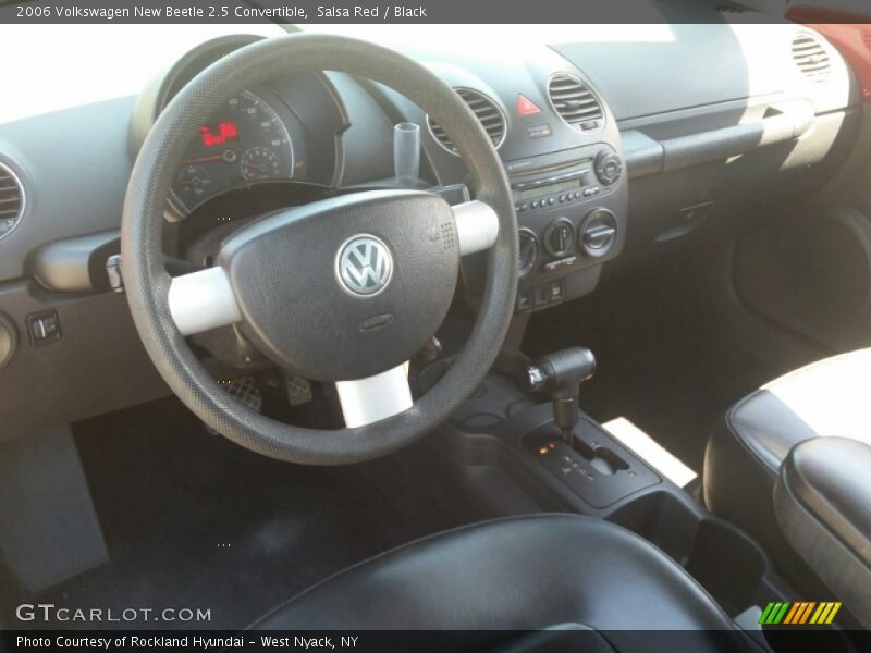 Salsa Red / Black 2006 Volkswagen New Beetle 2.5 Convertible