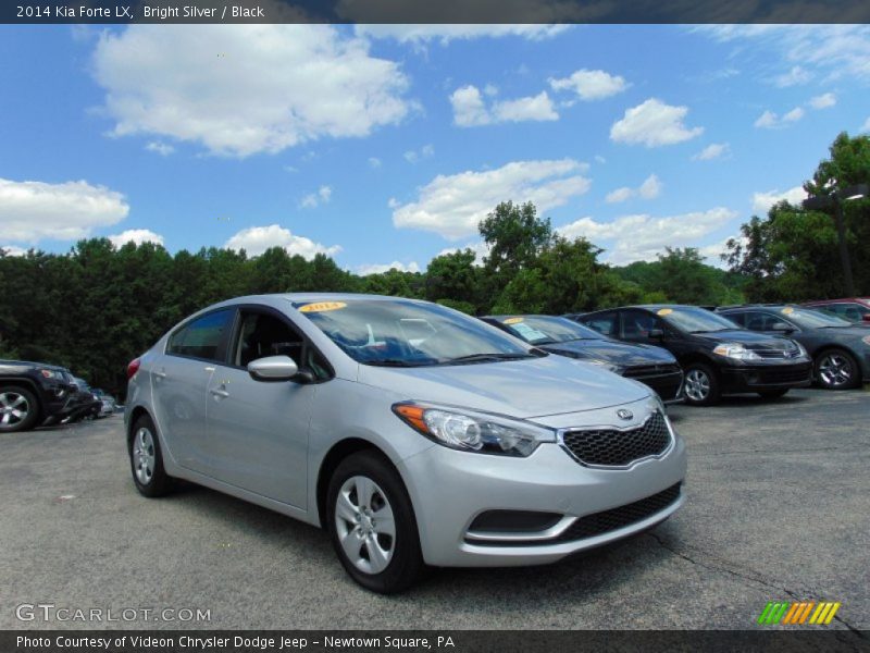 Front 3/4 View of 2014 Forte LX