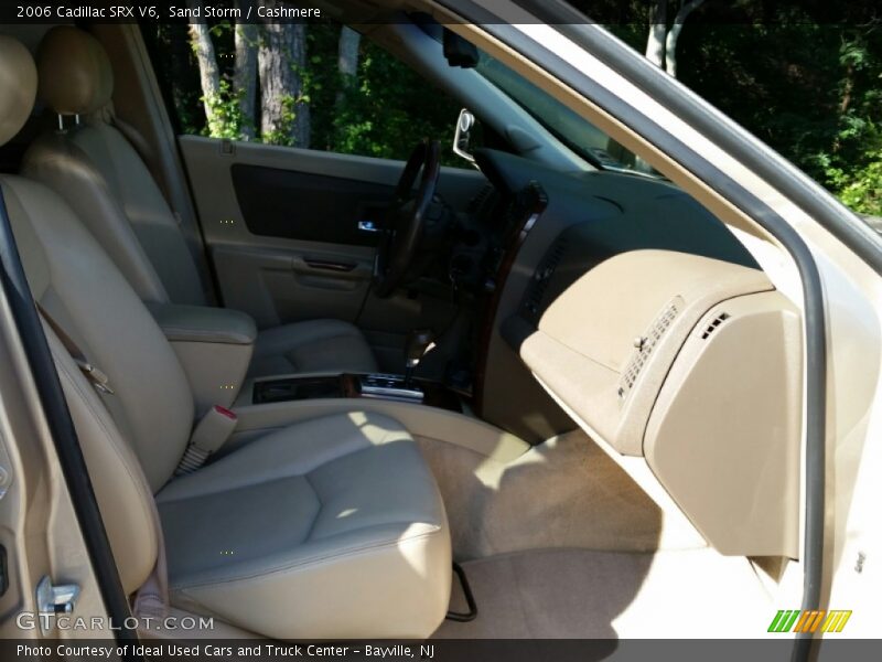 Sand Storm / Cashmere 2006 Cadillac SRX V6