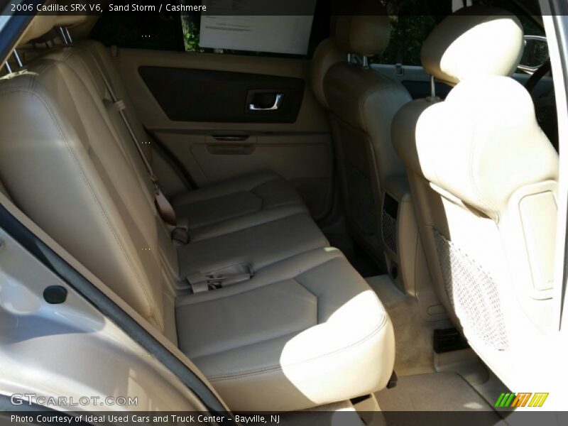 Sand Storm / Cashmere 2006 Cadillac SRX V6
