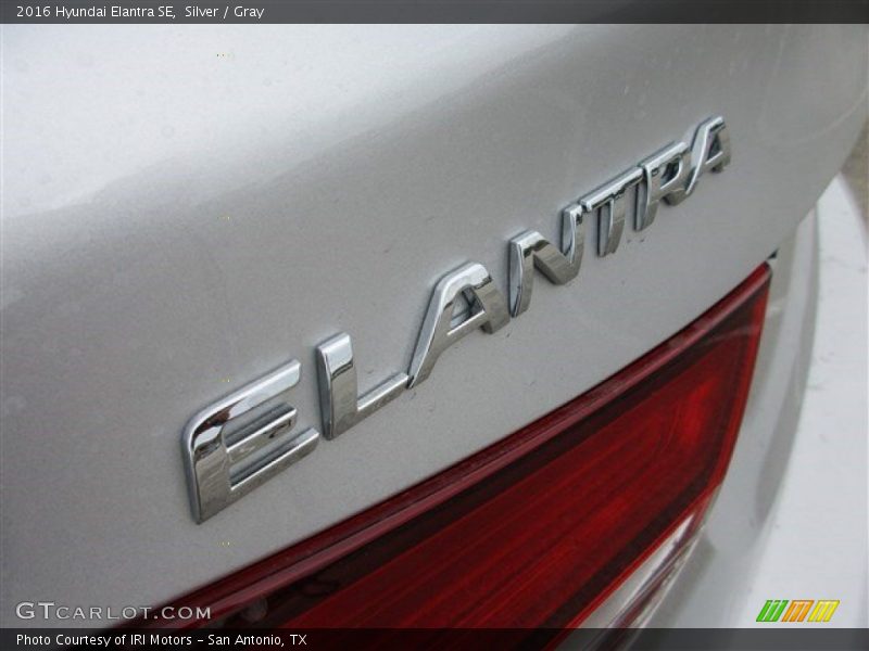 Silver / Gray 2016 Hyundai Elantra SE