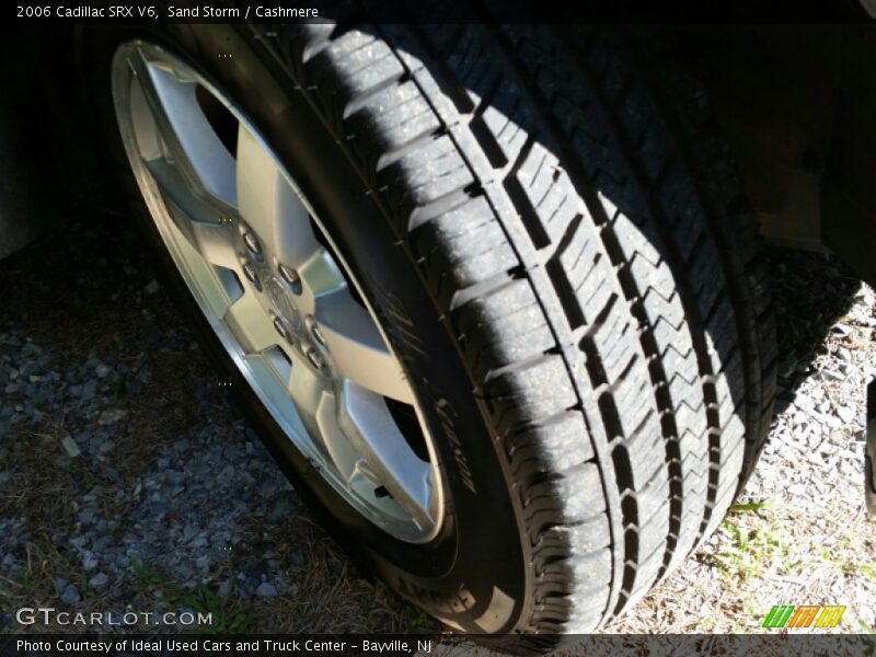 Sand Storm / Cashmere 2006 Cadillac SRX V6