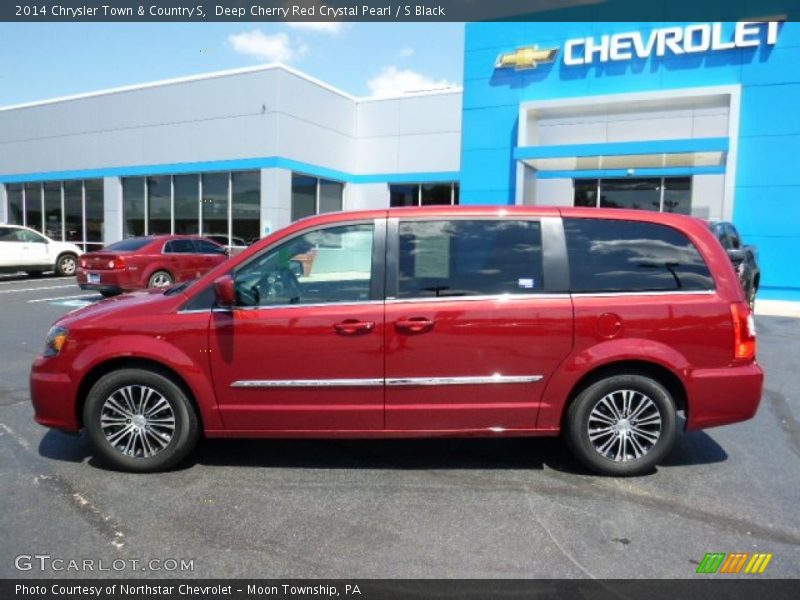 Deep Cherry Red Crystal Pearl / S Black 2014 Chrysler Town & Country S