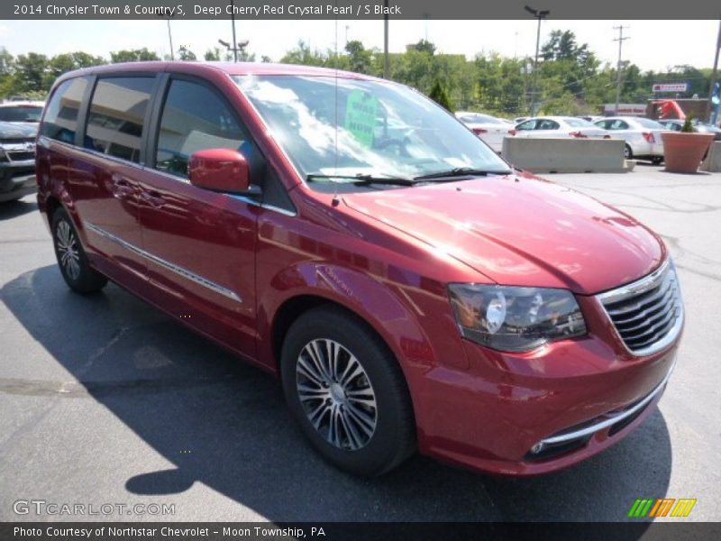 Deep Cherry Red Crystal Pearl / S Black 2014 Chrysler Town & Country S