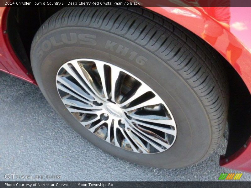 Deep Cherry Red Crystal Pearl / S Black 2014 Chrysler Town & Country S