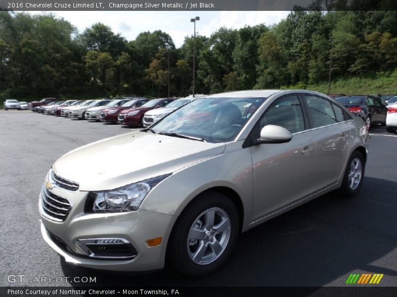 Champagne Silver Metallic / Jet Black 2016 Chevrolet Cruze Limited LT