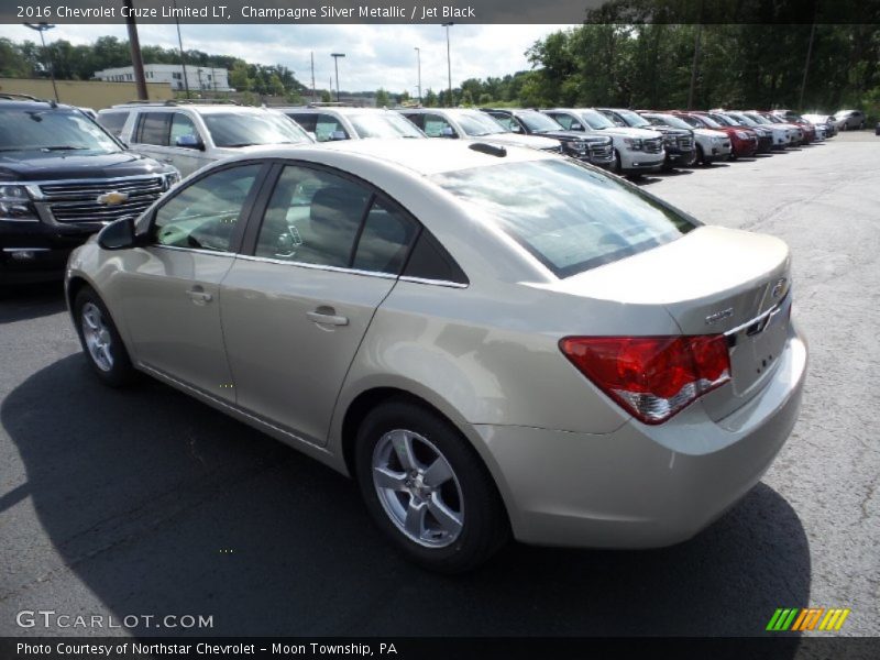 Champagne Silver Metallic / Jet Black 2016 Chevrolet Cruze Limited LT