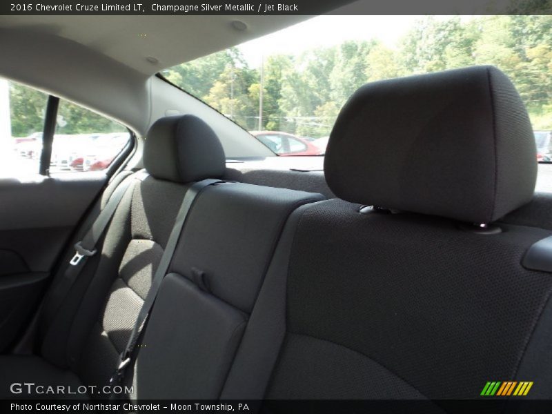 Champagne Silver Metallic / Jet Black 2016 Chevrolet Cruze Limited LT