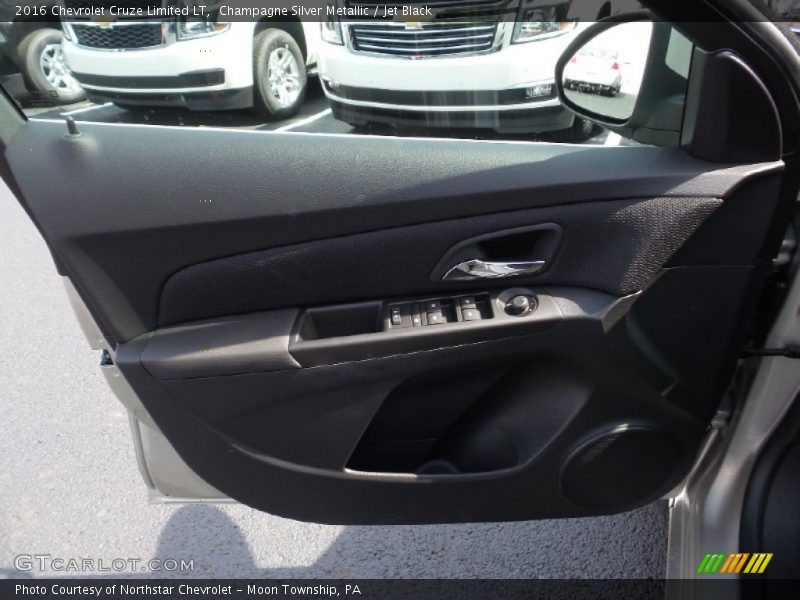 Champagne Silver Metallic / Jet Black 2016 Chevrolet Cruze Limited LT
