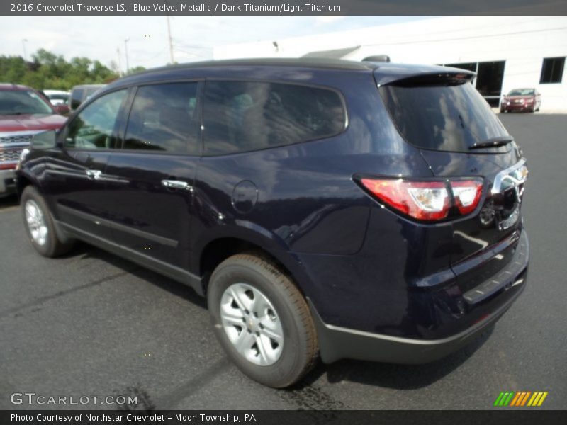 Blue Velvet Metallic / Dark Titanium/Light Titanium 2016 Chevrolet Traverse LS