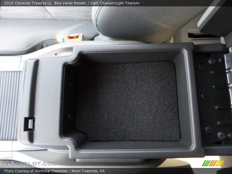 Blue Velvet Metallic / Dark Titanium/Light Titanium 2016 Chevrolet Traverse LS