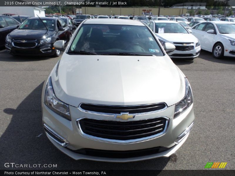 Champagne Silver Metallic / Jet Black 2016 Chevrolet Cruze Limited LT