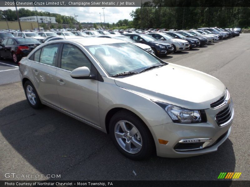 Champagne Silver Metallic / Jet Black 2016 Chevrolet Cruze Limited LT