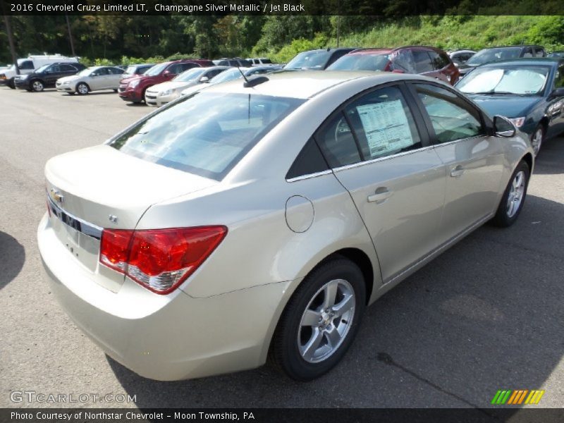 Champagne Silver Metallic / Jet Black 2016 Chevrolet Cruze Limited LT