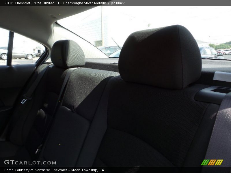 Champagne Silver Metallic / Jet Black 2016 Chevrolet Cruze Limited LT
