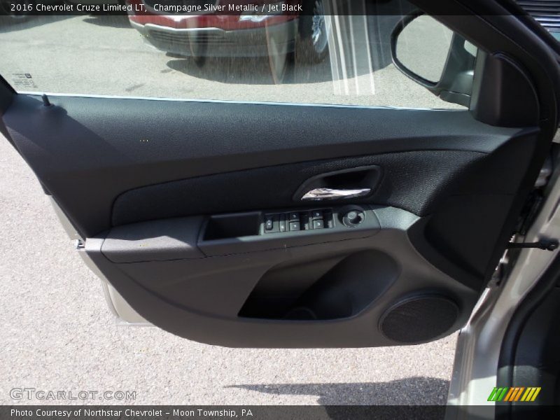 Champagne Silver Metallic / Jet Black 2016 Chevrolet Cruze Limited LT