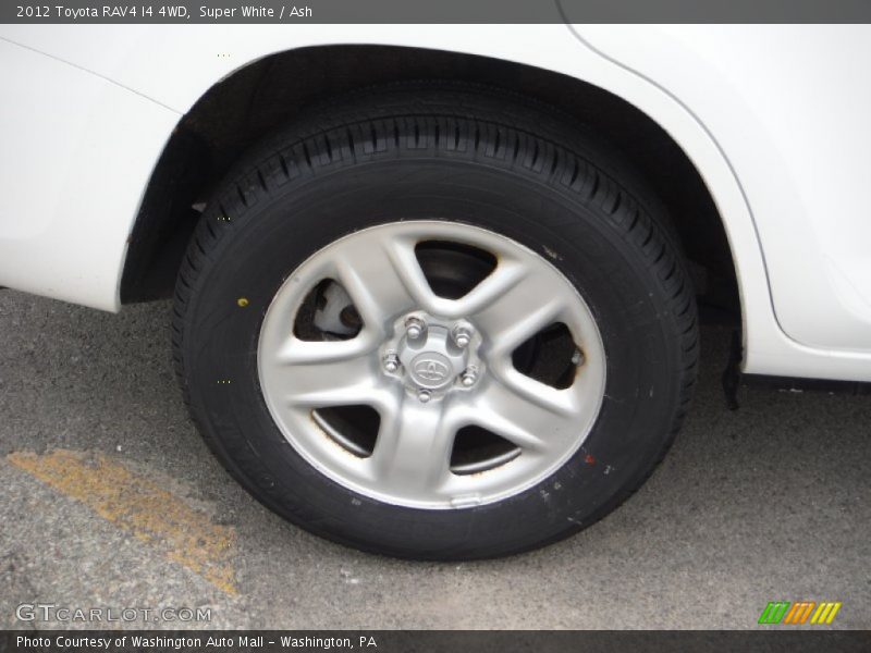 Super White / Ash 2012 Toyota RAV4 I4 4WD