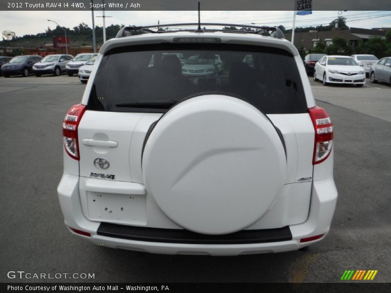 Super White / Ash 2012 Toyota RAV4 I4 4WD
