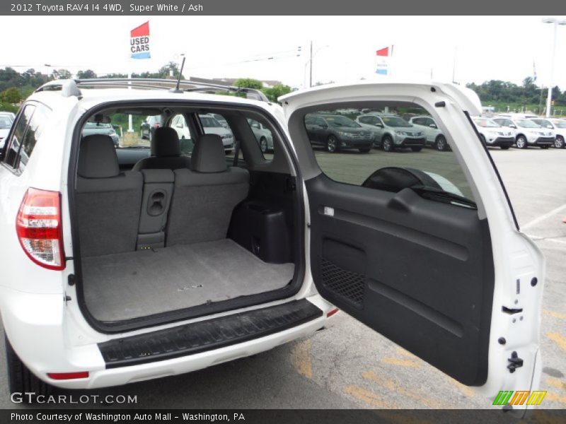 Super White / Ash 2012 Toyota RAV4 I4 4WD