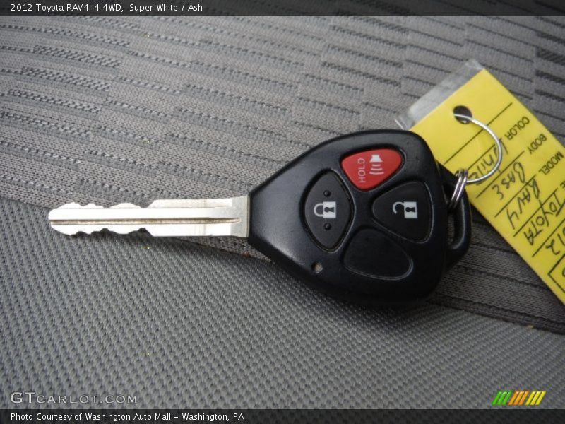 Super White / Ash 2012 Toyota RAV4 I4 4WD