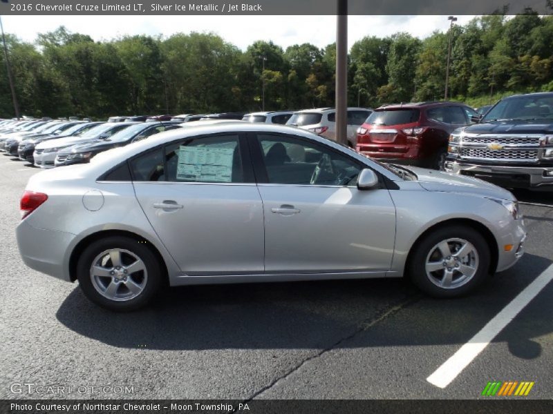 Silver Ice Metallic / Jet Black 2016 Chevrolet Cruze Limited LT