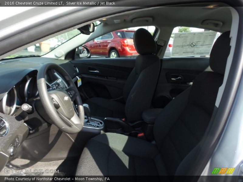 Silver Ice Metallic / Jet Black 2016 Chevrolet Cruze Limited LT