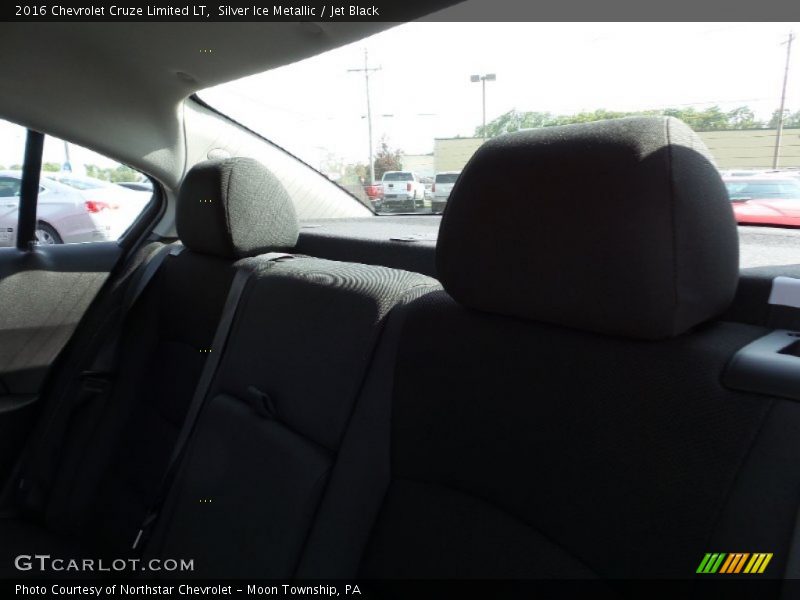 Silver Ice Metallic / Jet Black 2016 Chevrolet Cruze Limited LT