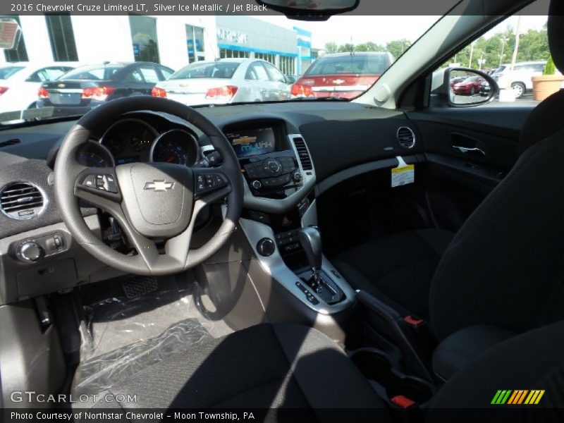 Silver Ice Metallic / Jet Black 2016 Chevrolet Cruze Limited LT
