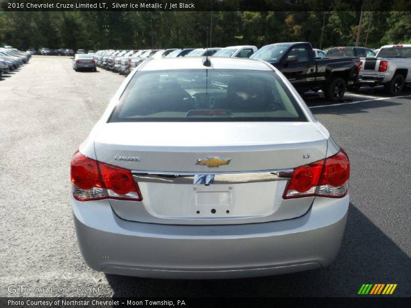 Silver Ice Metallic / Jet Black 2016 Chevrolet Cruze Limited LT