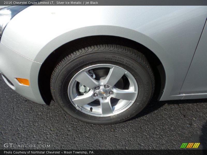 Silver Ice Metallic / Jet Black 2016 Chevrolet Cruze Limited LT