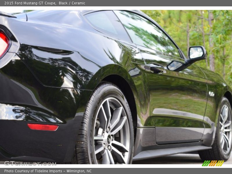 Black / Ceramic 2015 Ford Mustang GT Coupe